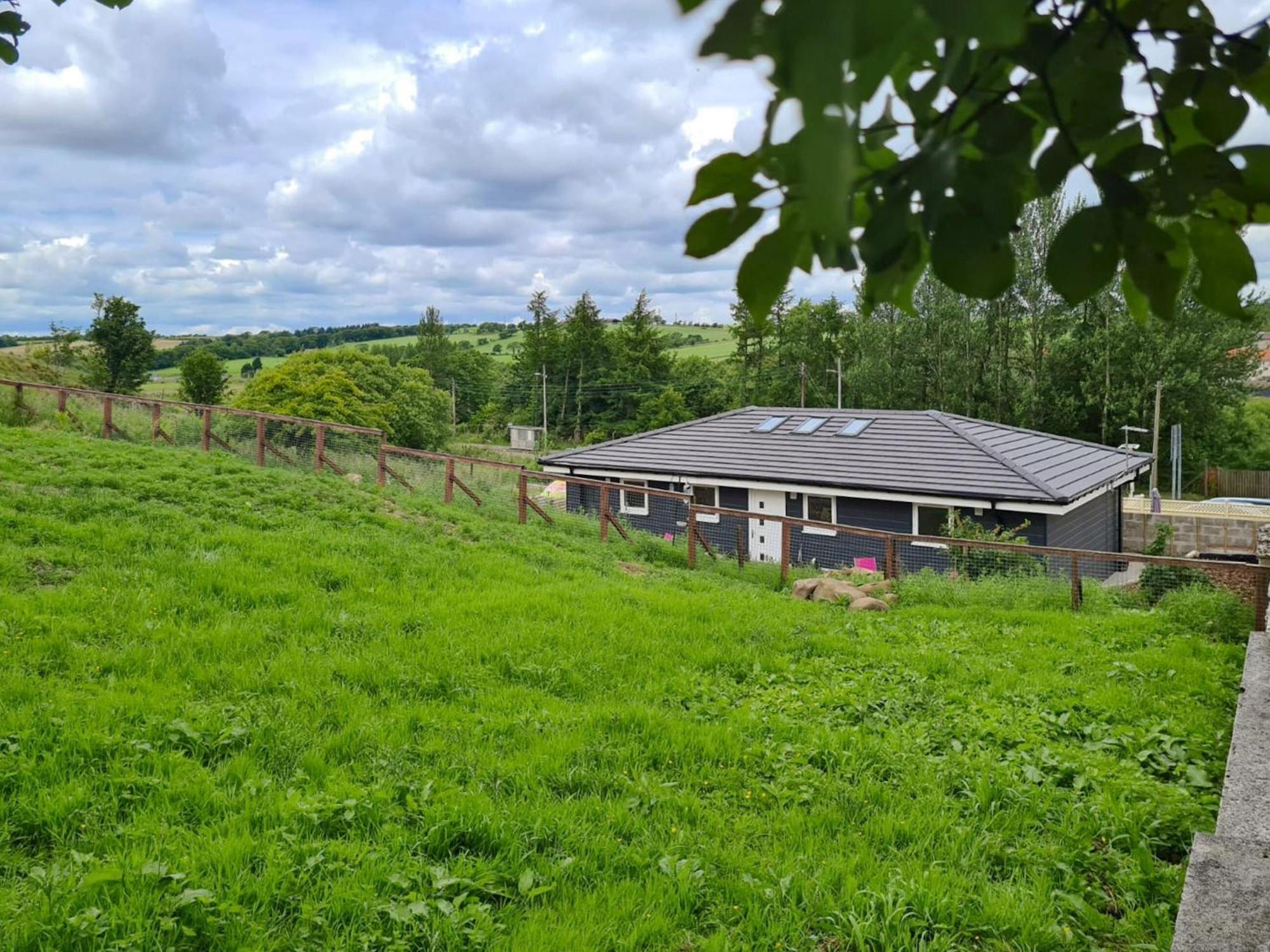 Craigpark Lodge Caldercruix Extérieur photo